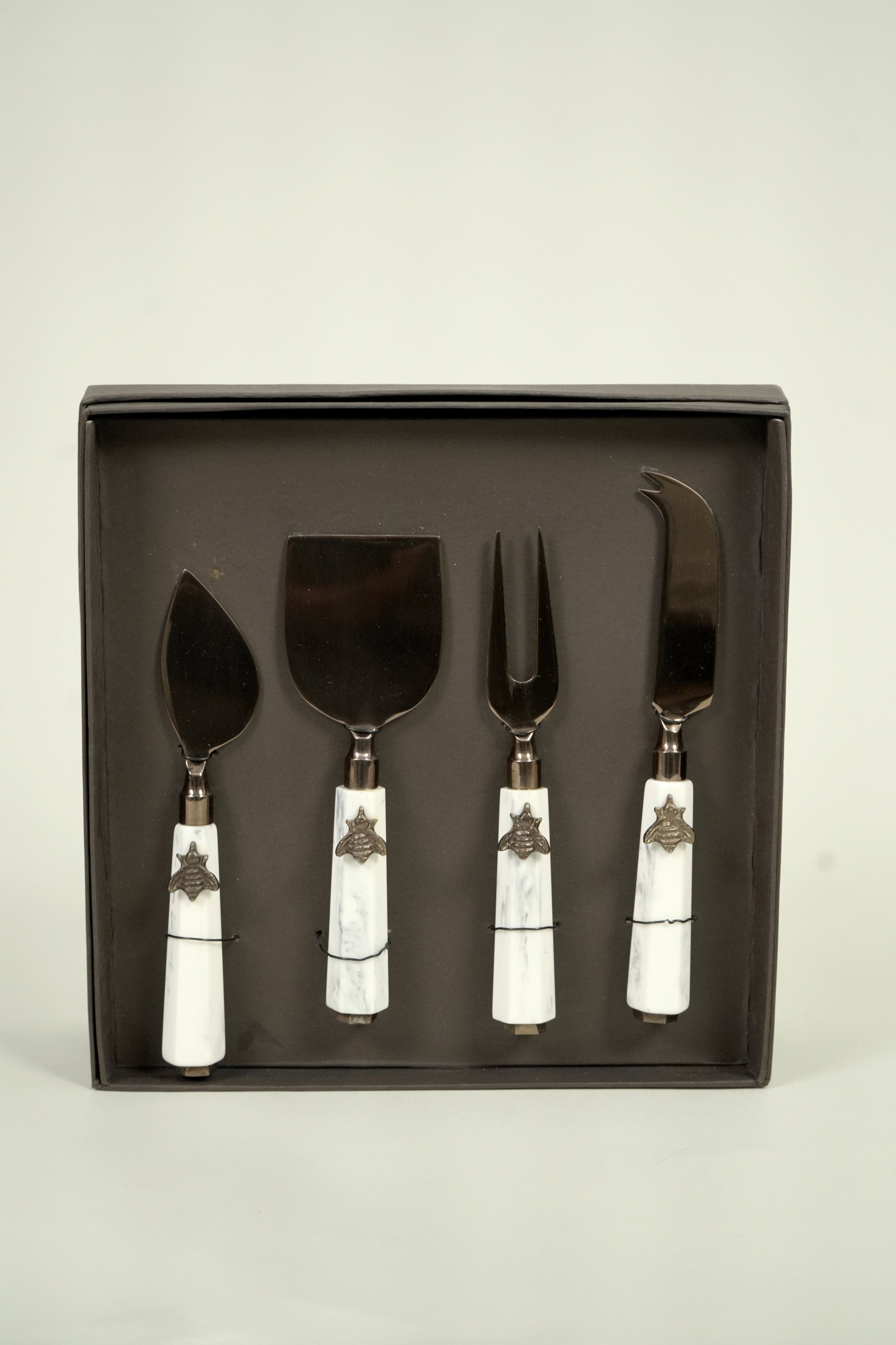 Golden Hive Cheese Knives (Set of 4 pcs)