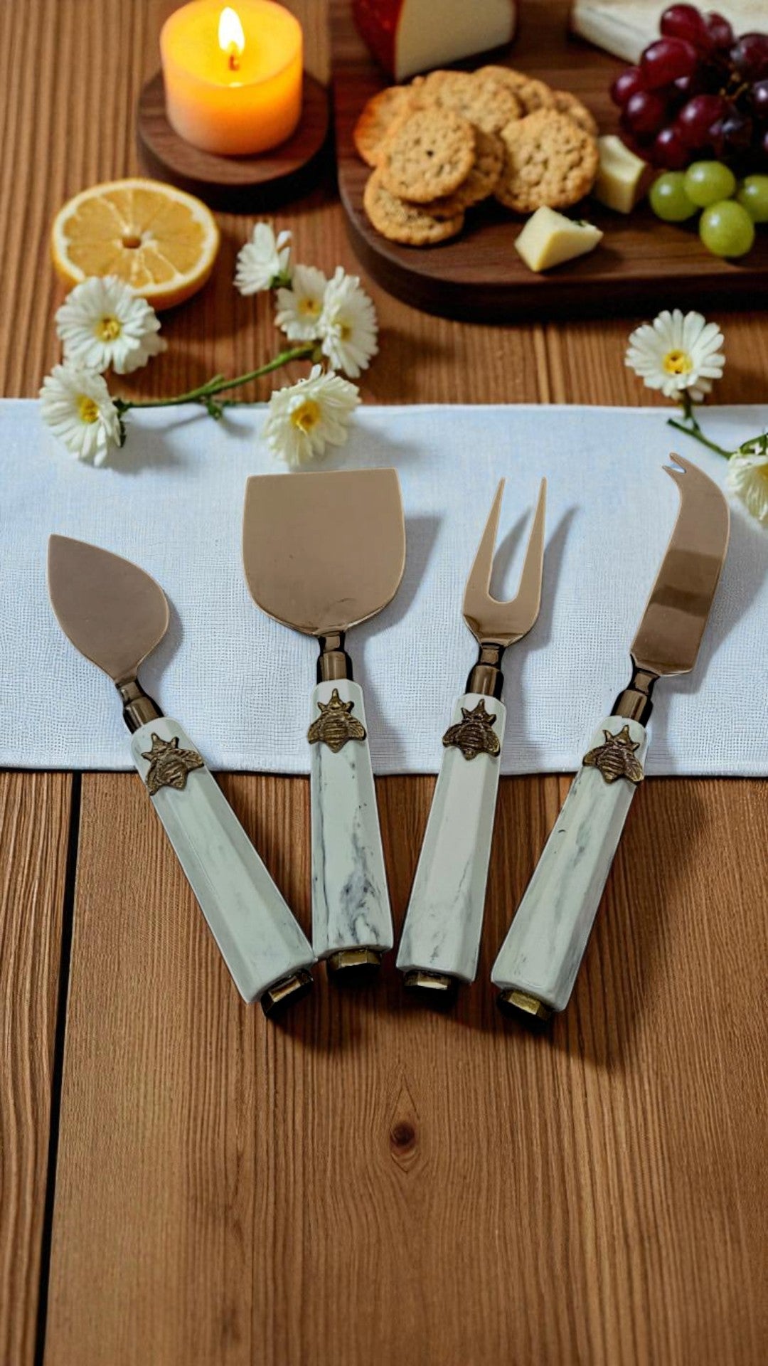 Golden Hive Cheese Knives (Set of 4 pcs)